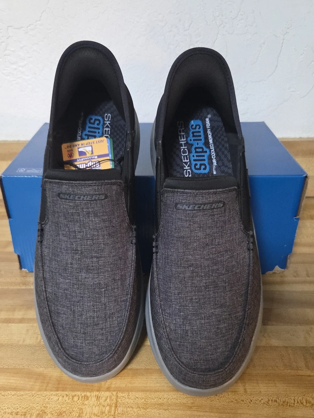 Skechers hands free